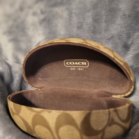 Coach Eyeglass/ Sunglass Case. - Picture 3 of 4